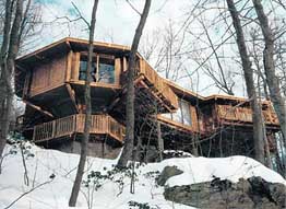 Designing and specifying unique homes for challenging terrain has been Topsider's specialty for years. 