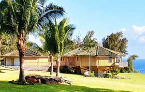 Unique luxury Hawaii Topsider Home