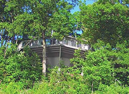 Topsider's Unique Treehouse Home