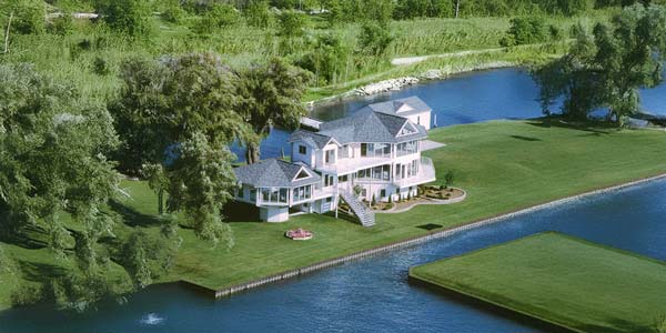 Large Topsider Premiere home overlooking the water