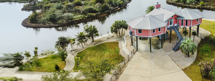 Custom Topsider home designed and engineered for its building site